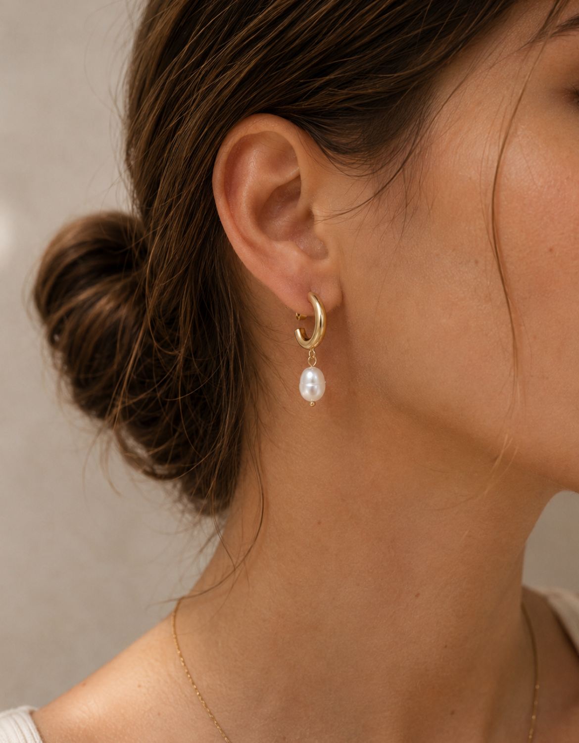Pendientes Luna Pearl – Drop Elegance