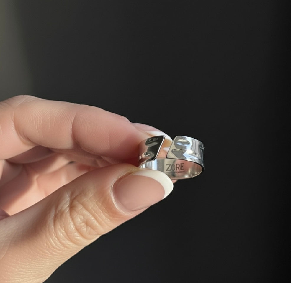 Anillo Dominion - Autoridad y Diseño Vanguardista
