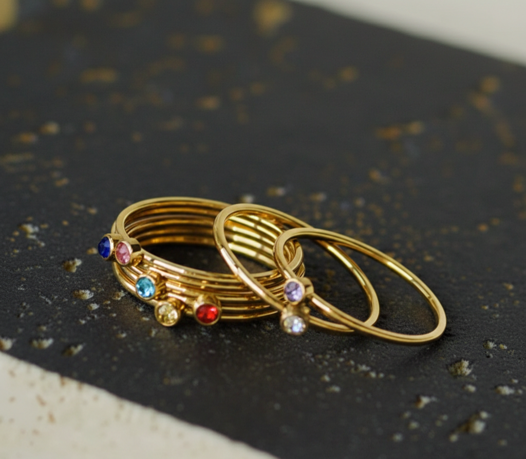 Anillo Dot - Anillo con Detalle de Esfera en Relieve